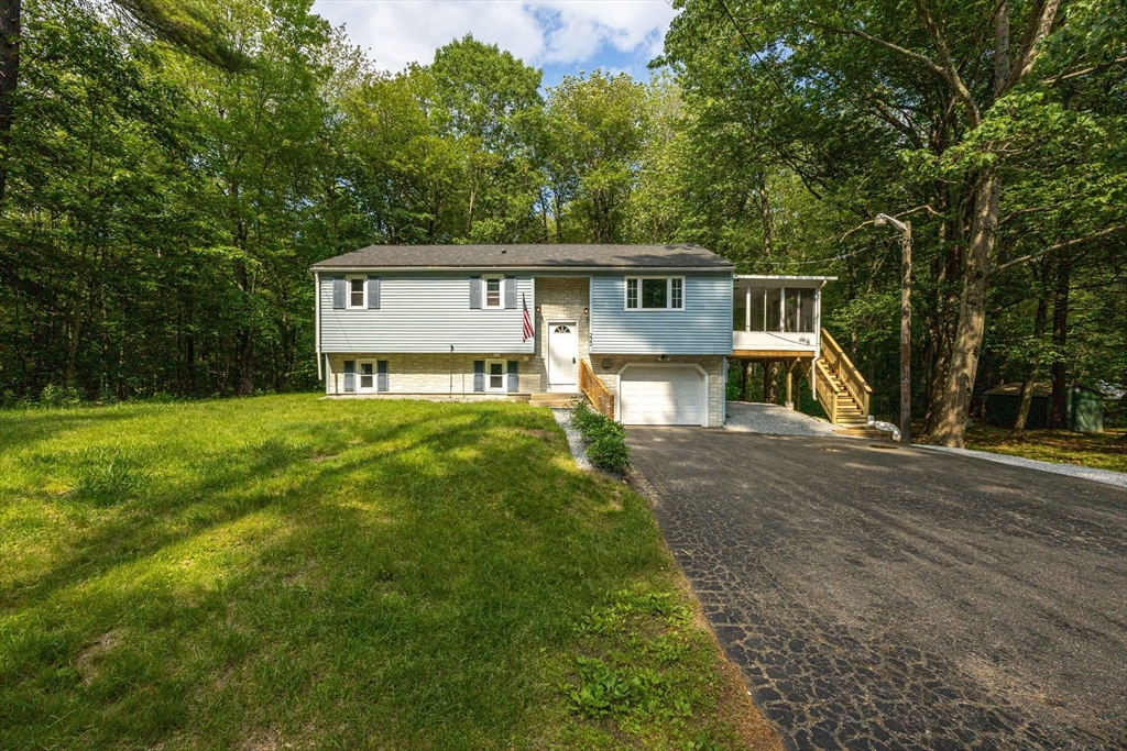 222 Daniel Webster Highway Property Photo 1