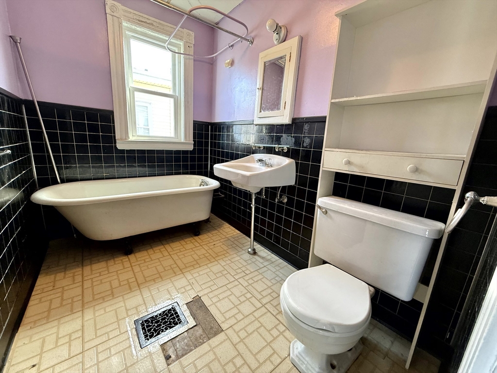 21 Oakland Ave # 1 Property Photo 13