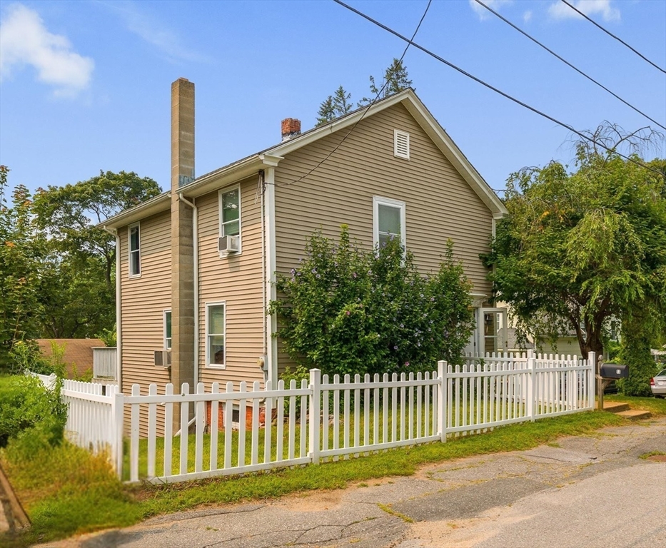 13 Birch St Property Photo 1
