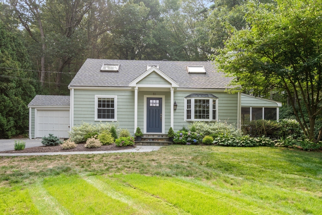 51 Moore Rd