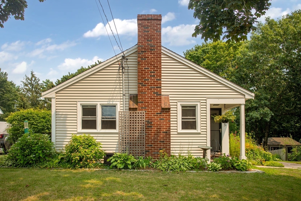 105 Standish Ave Property Photo 1