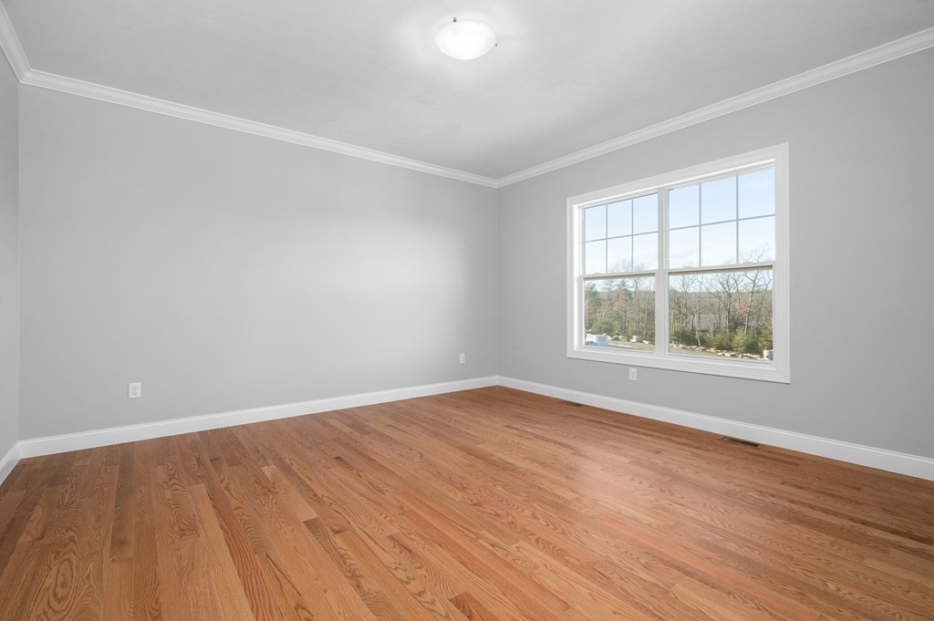 39 Crestwood Circle # 42 Property Photo 18