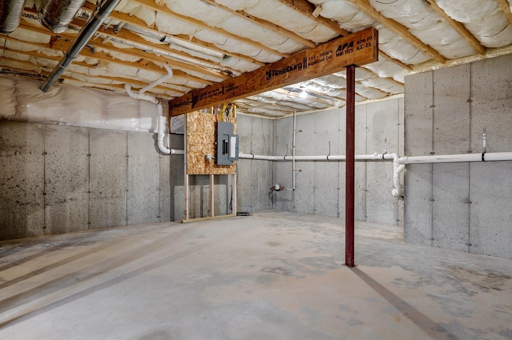 39 Crestwood Circle # 42 Property Photo 25