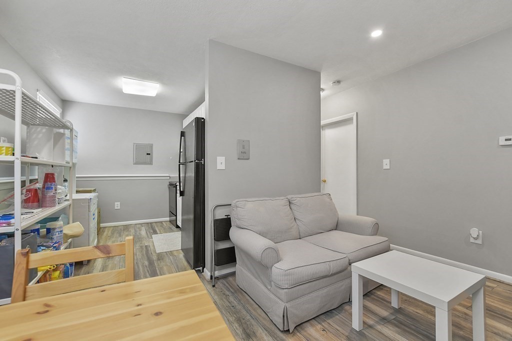 180-a River Street # 10 Property Photo 3