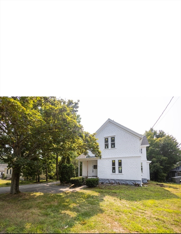 40 Centre St Property Photo 1