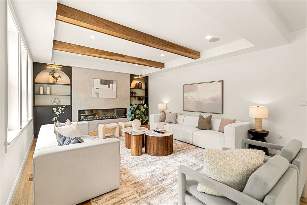 2 Stephanie Street Property Photo 11