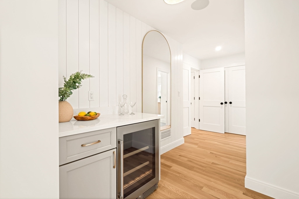 2 Stephanie Street Property Photo 25