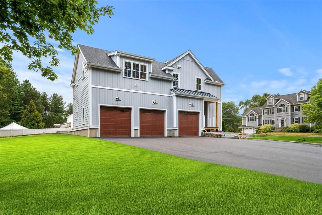 2 Stephanie Street Property Photo 41