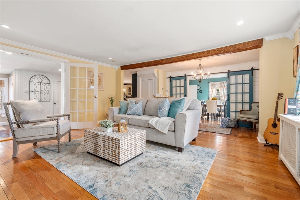 156 Boston Post Rd Property Photo 4