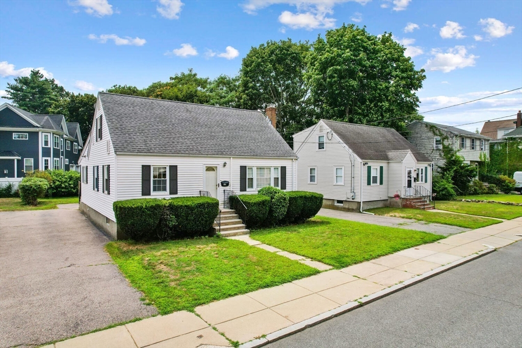 54 Como Rd Property Photo 1