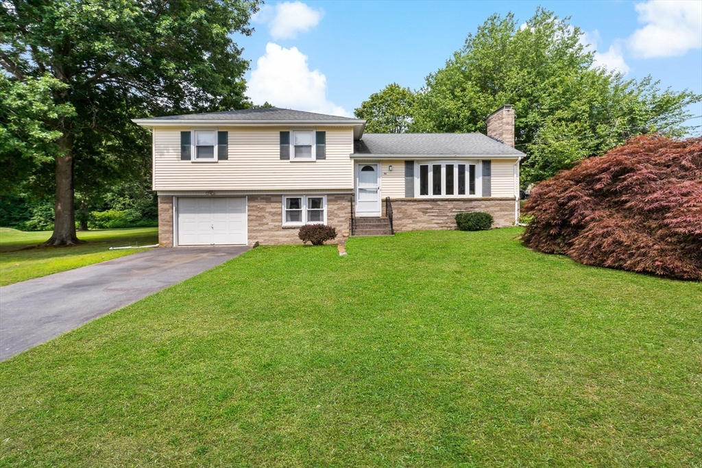 30 Rosemarie Dr Property Photo 1