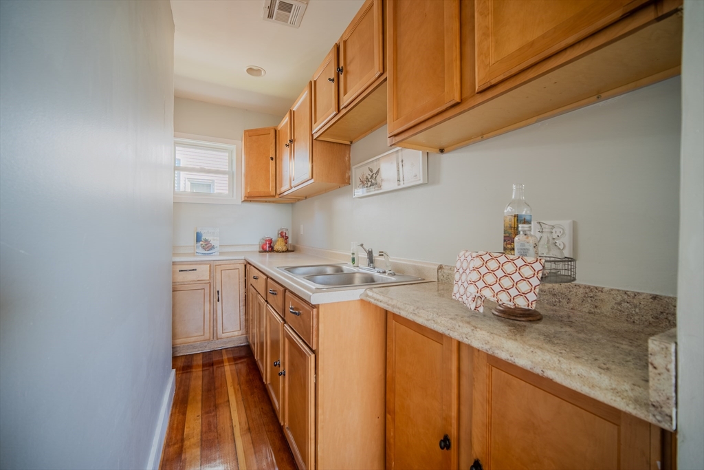 2 Marion St Property Photo 7