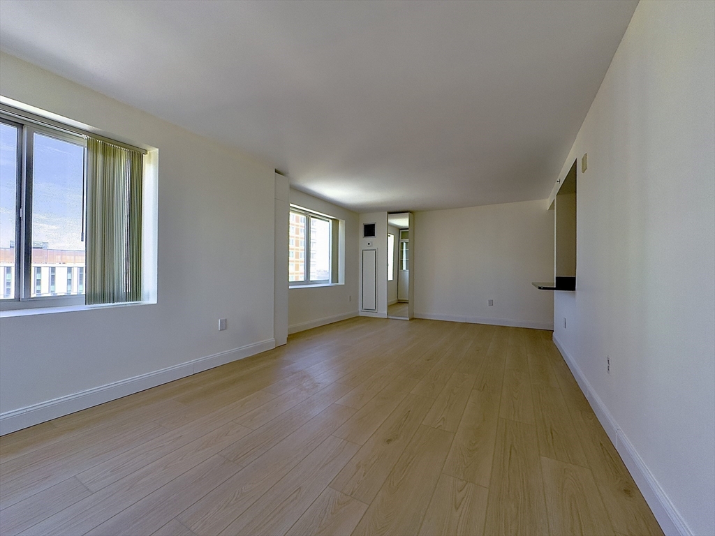 8-12 Museum Way # 1702 Property Photo 6