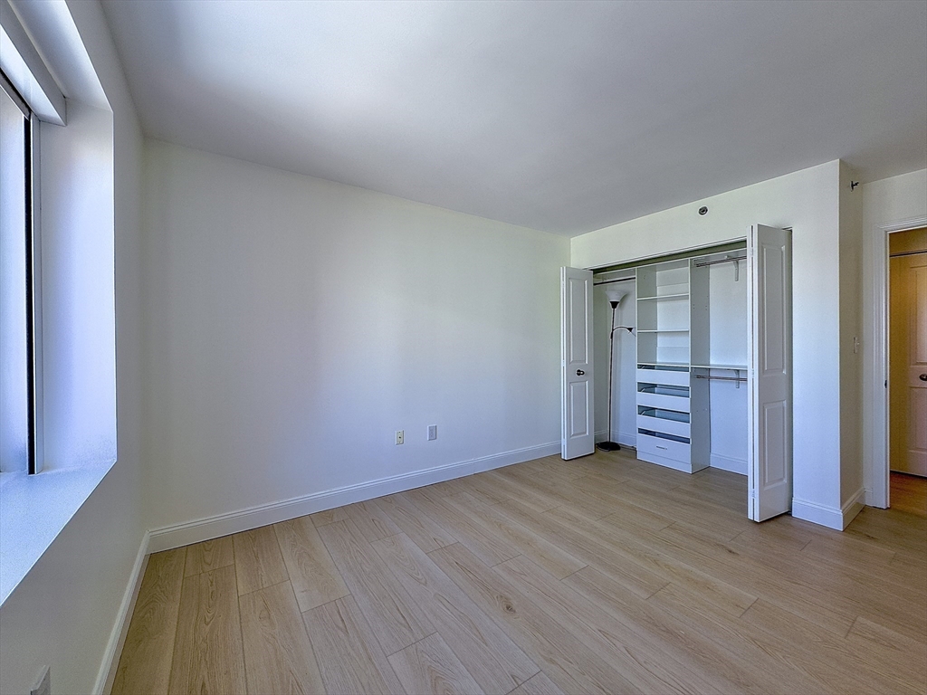 8-12 Museum Way # 1702 Property Photo 8