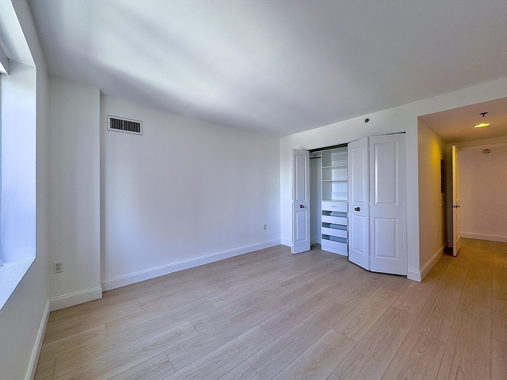 8-12 Museum Way # 1702 Property Photo 12