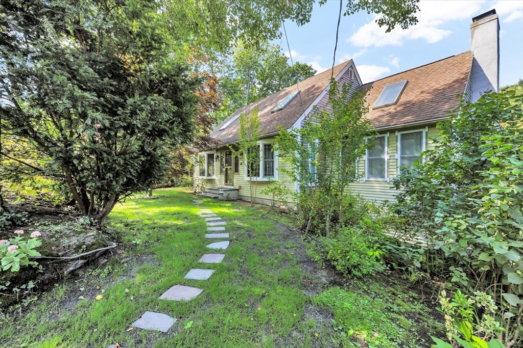 47 Galleon Dr Property Photo 1