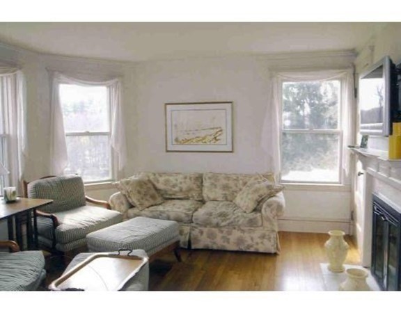 378 Plainfield Rd Property Photo 7