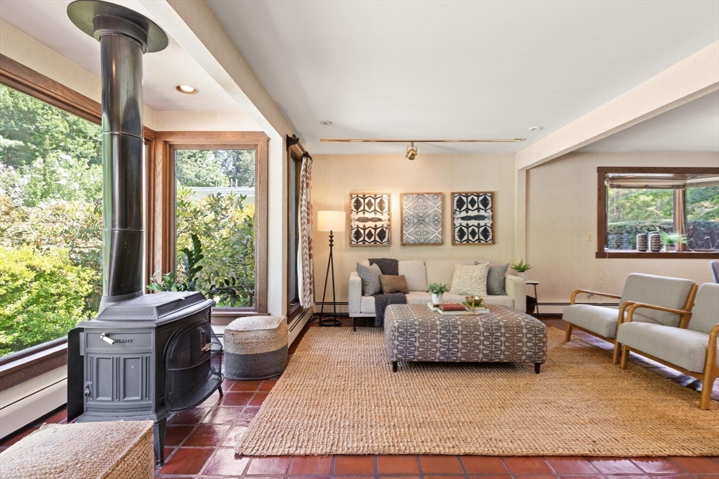 77 Wellesley Rd Property Photo 9