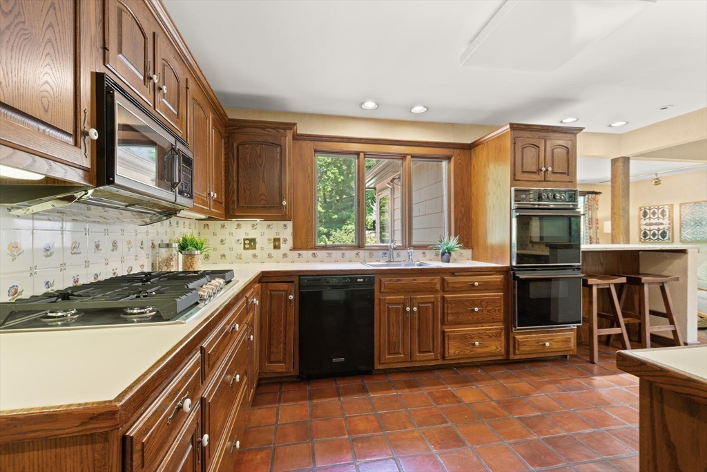 77 Wellesley Rd Property Photo 13