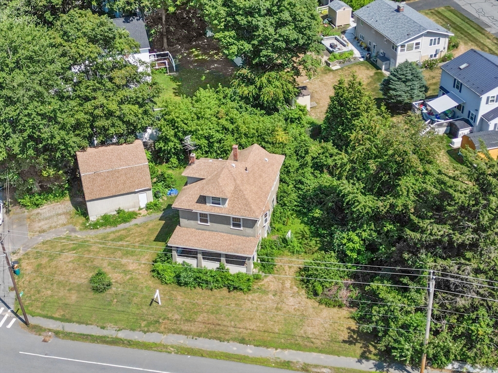 451 Primrose St Property Photo 4