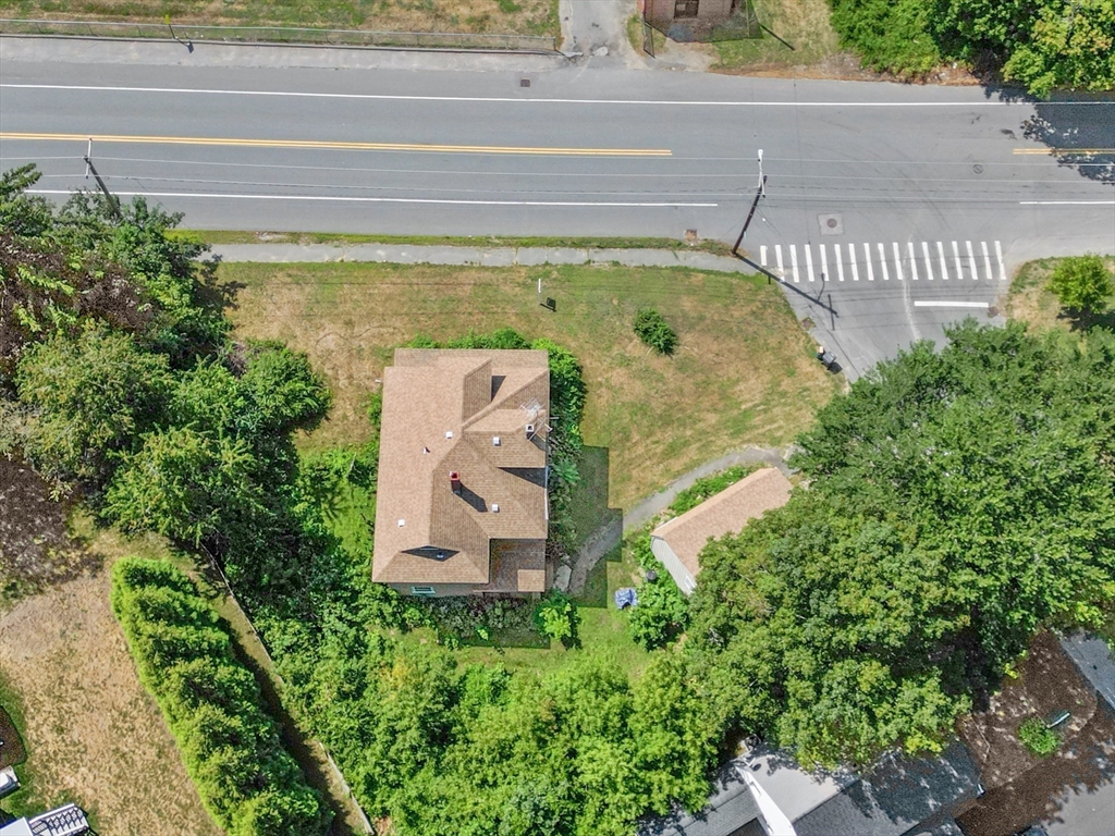 451 Primrose St Property Photo 6