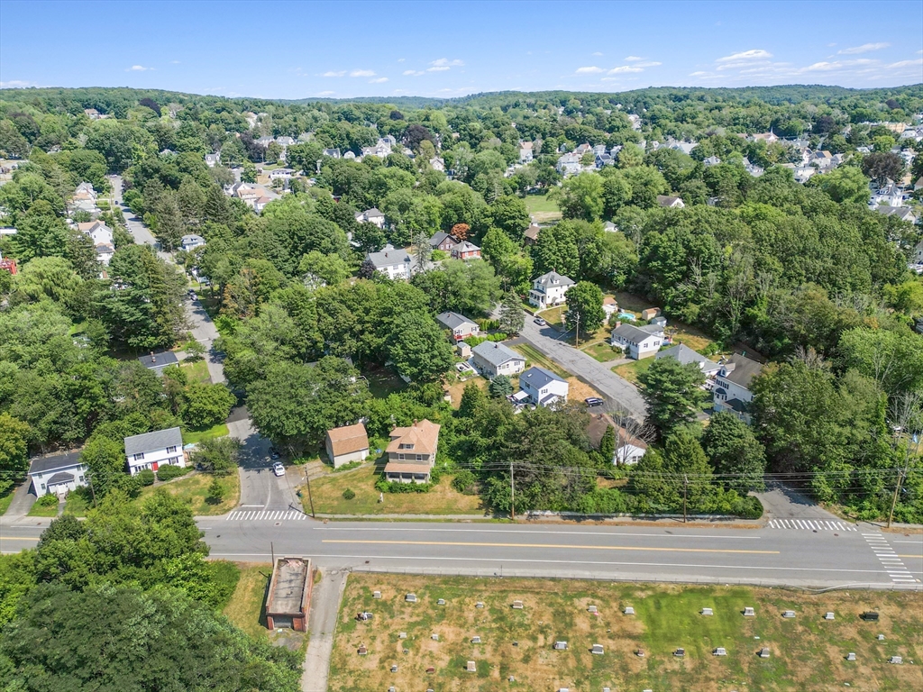 451 Primrose St Property Photo 7