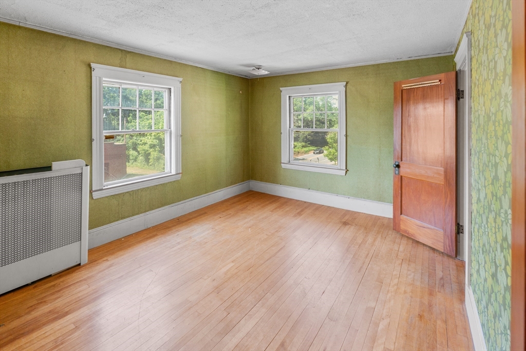 451 Primrose St Property Photo 13