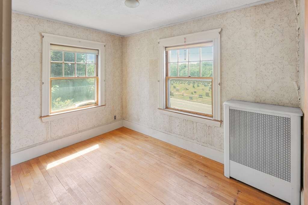 451 Primrose St Property Photo 14