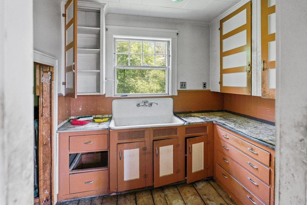 451 Primrose St Property Photo 23