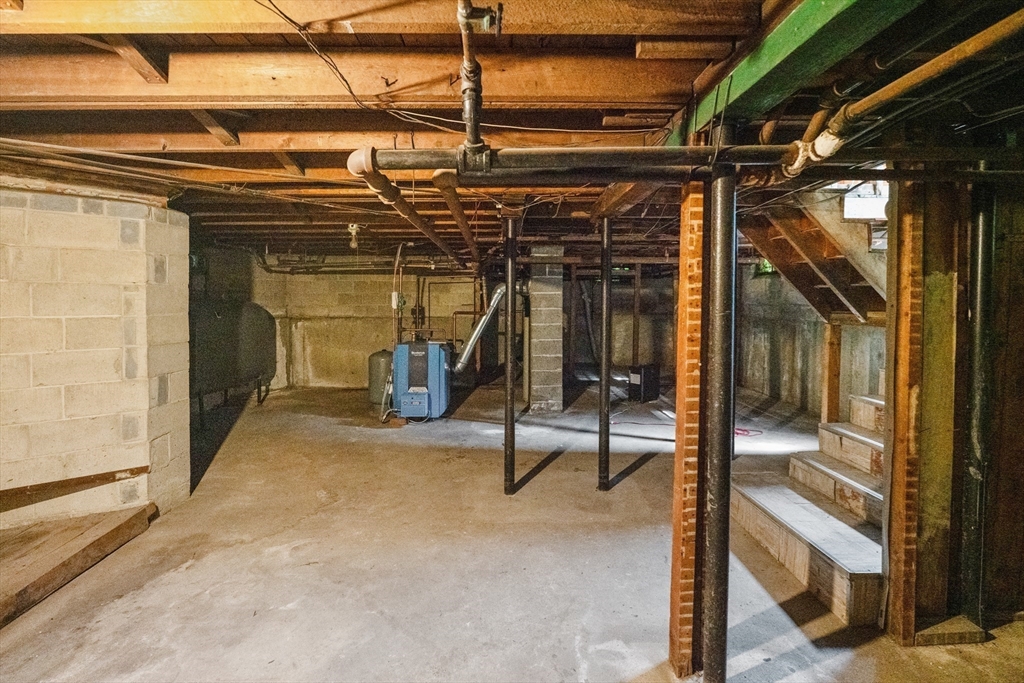 451 Primrose St Property Photo 24