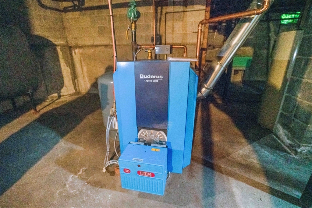 451 Primrose St Property Photo 27