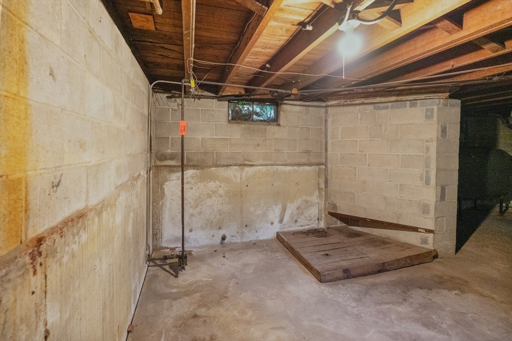 451 Primrose St Property Photo 28