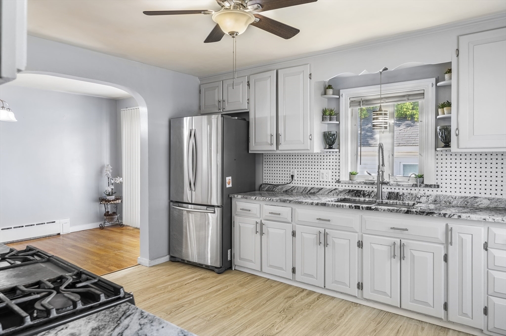 34 Merrimack St Property Photo 3