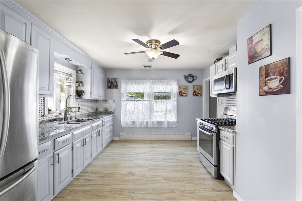 34 Merrimack St Property Photo 7