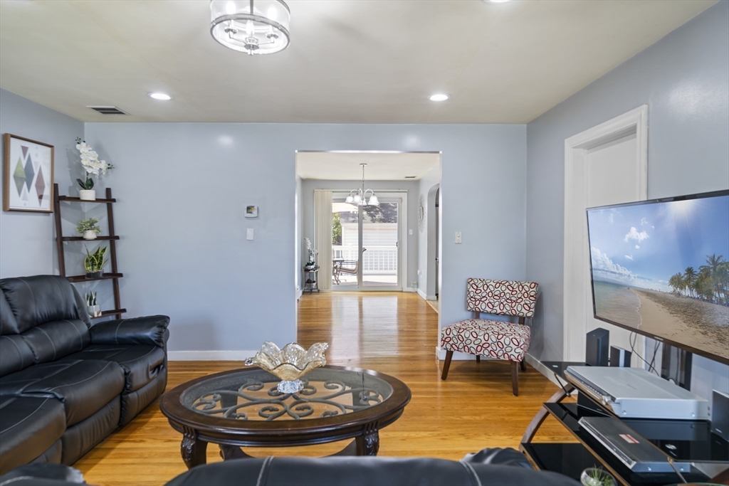 34 Merrimack St Property Photo 16