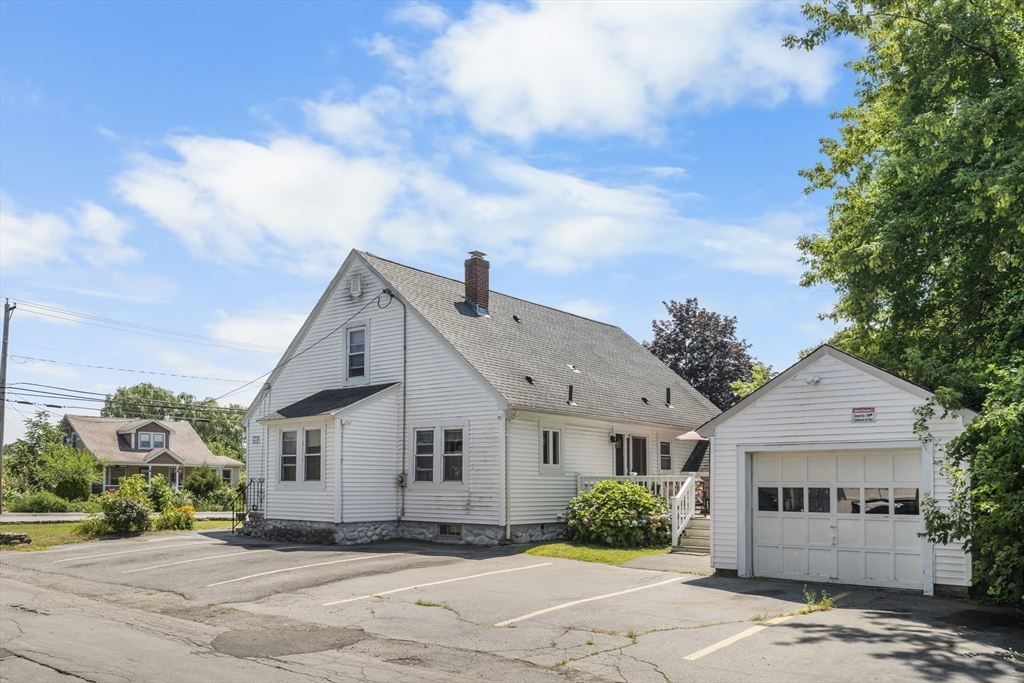 34 Merrimack St Property Photo 31