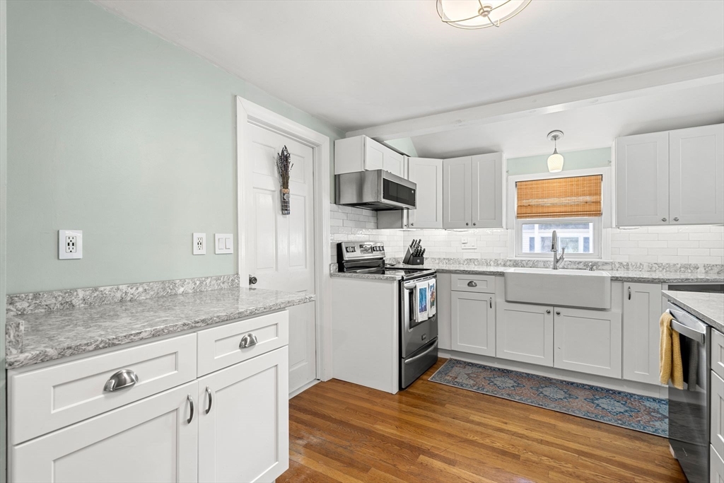 16 Caldwell St Property Photo 6
