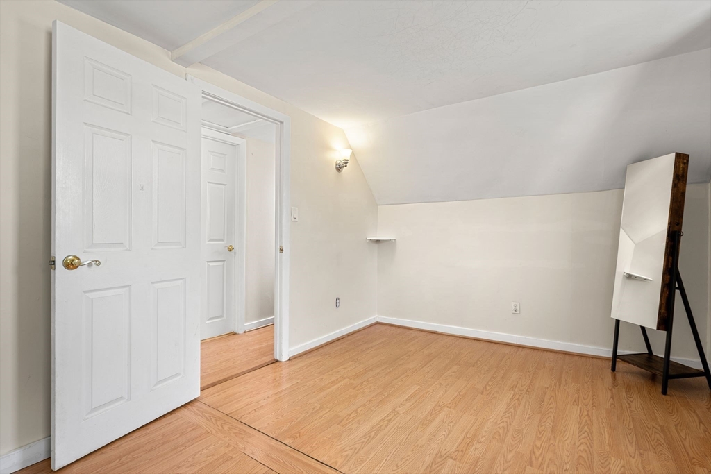 16 Caldwell St Property Photo 23