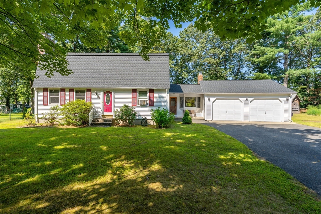 4 Bien Cir Property Photo 1