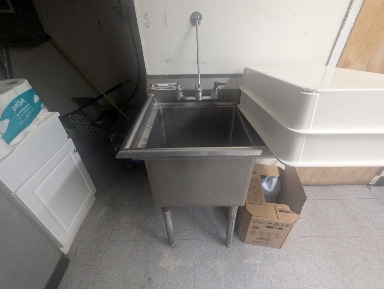 1 Confidential Property Photo 11