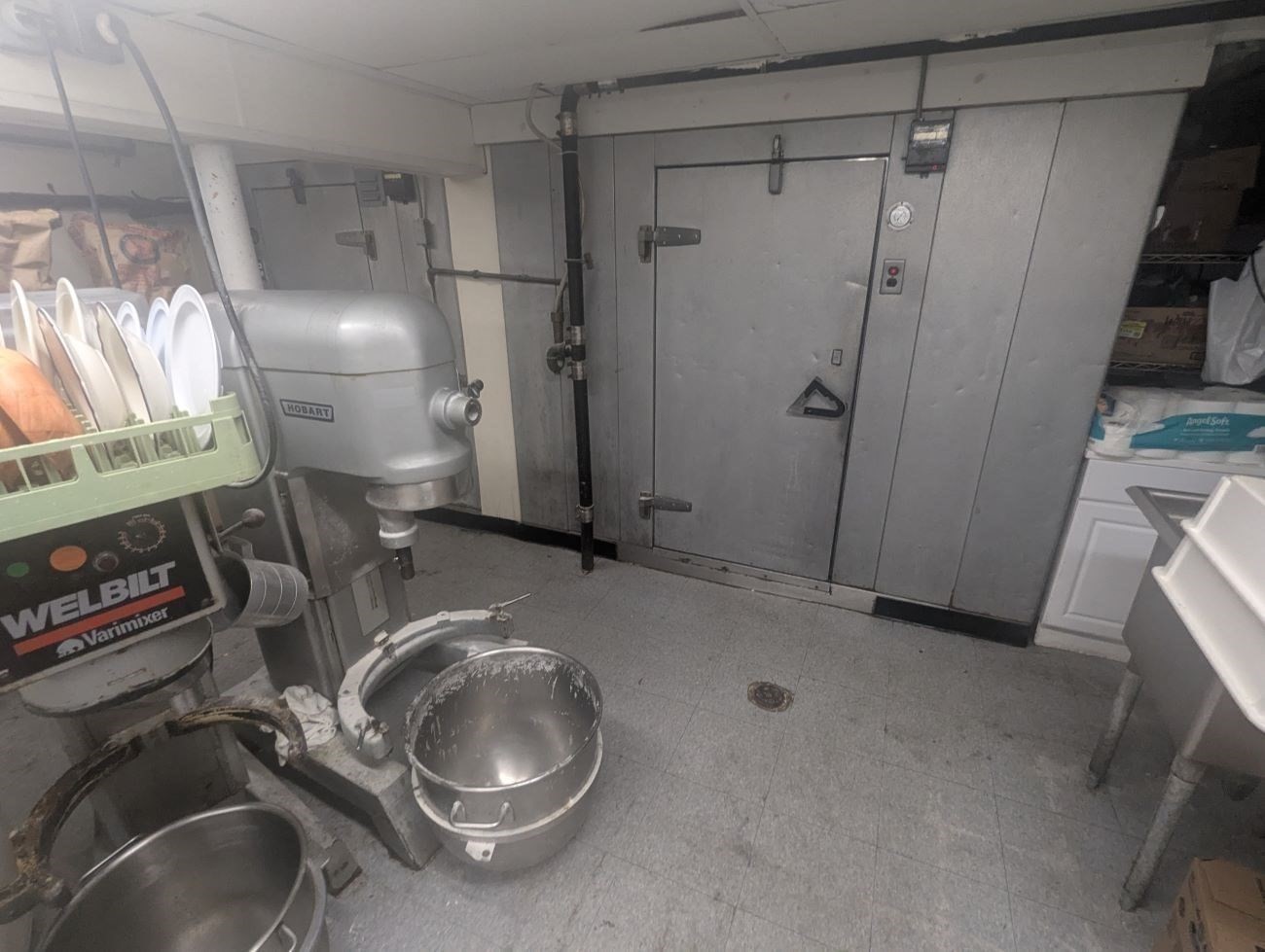 1 Confidential Property Photo 14
