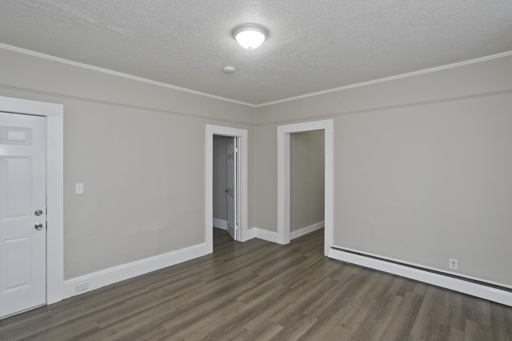 107 Thompson St Property Photo 7