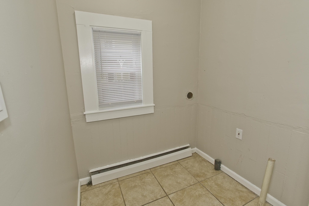 107 Thompson St Property Photo 11