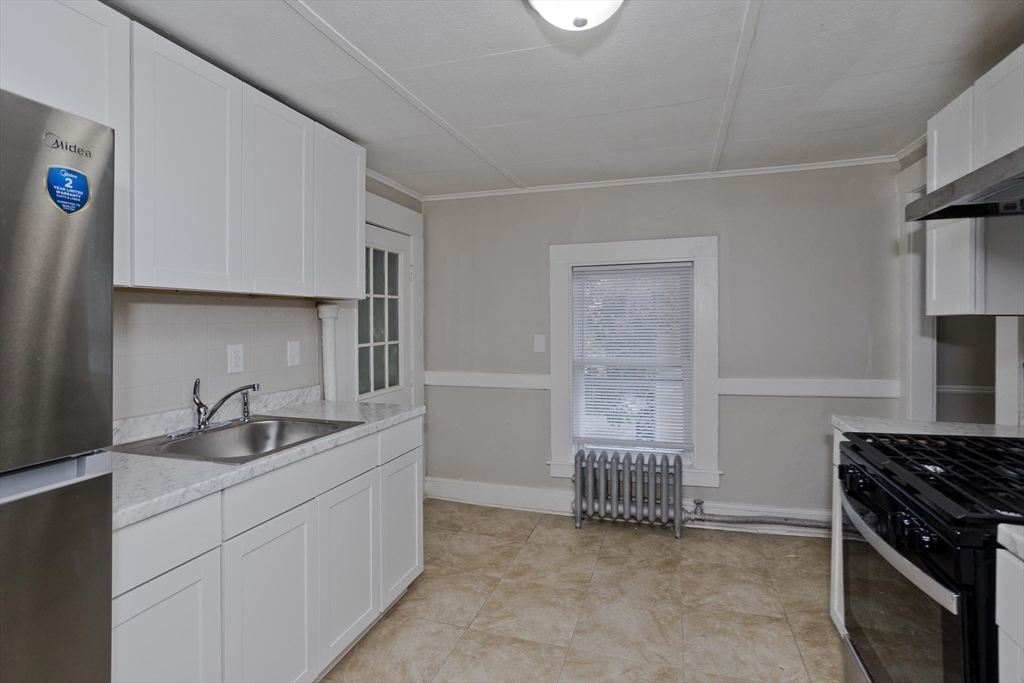 107 Thompson St Property Photo 15