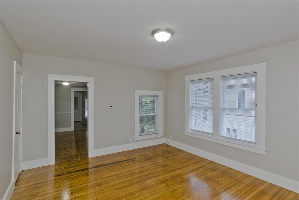 107 Thompson St Property Photo 24