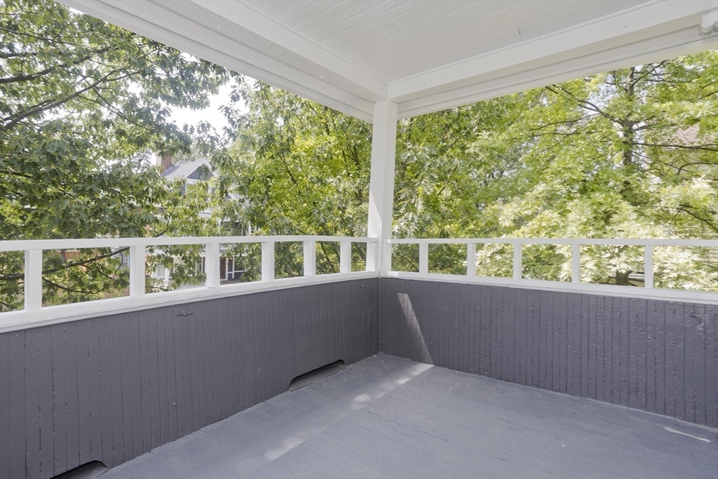 107 Thompson St Property Photo 25