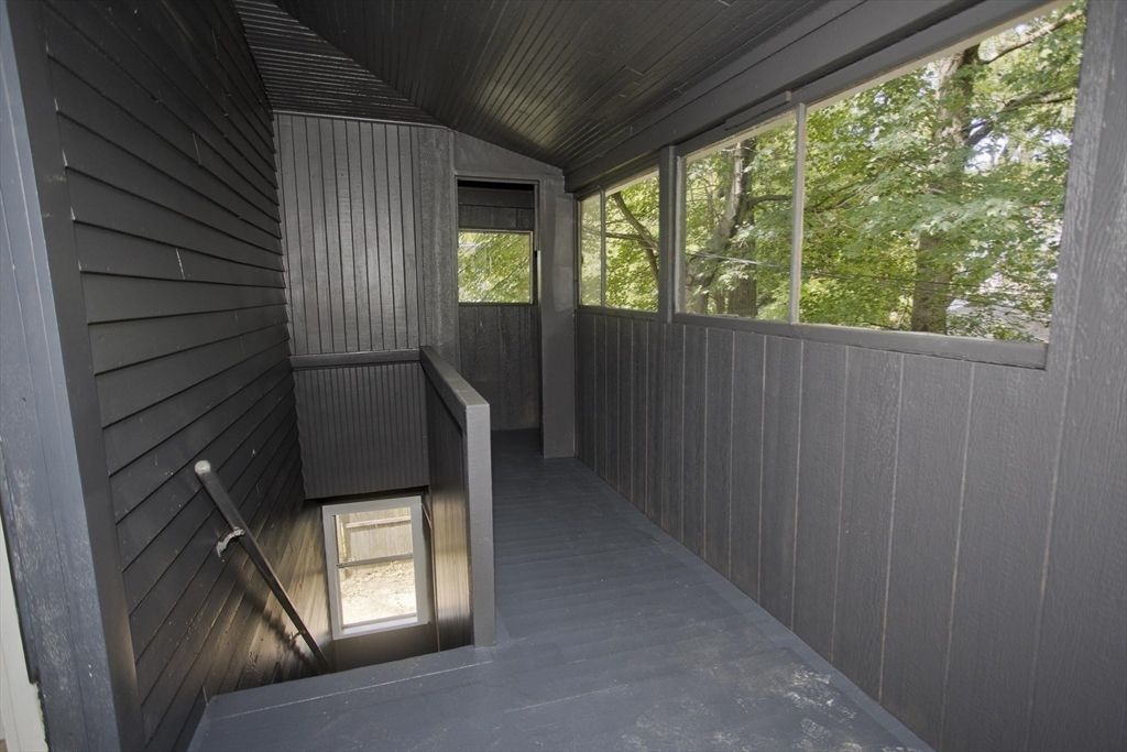 107 Thompson St Property Photo 26