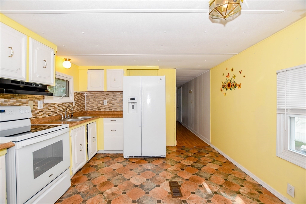 24 Kimberly Ct Property Photo 7