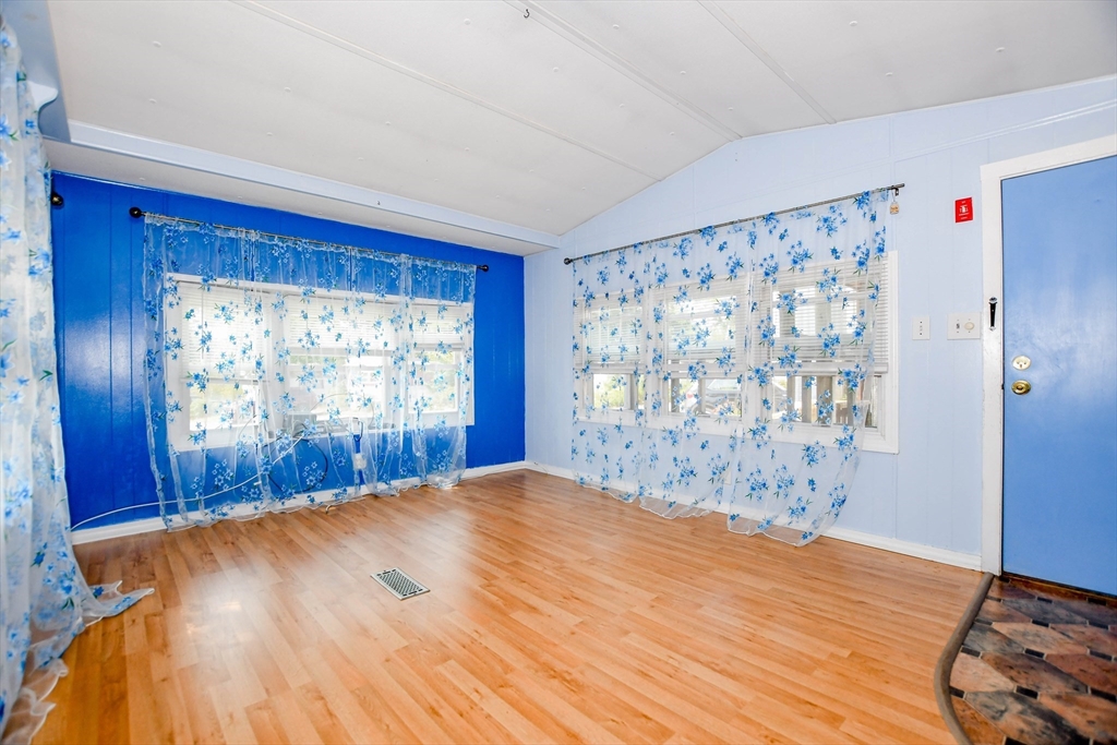 24 Kimberly Ct Property Photo 13