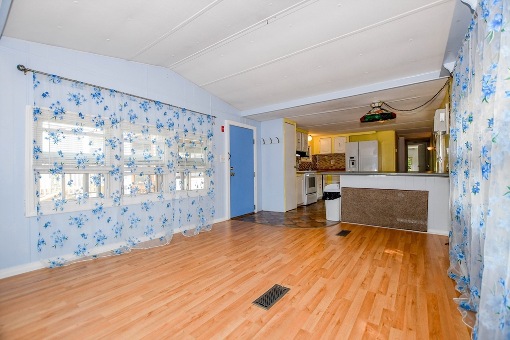 24 Kimberly Ct Property Photo 14